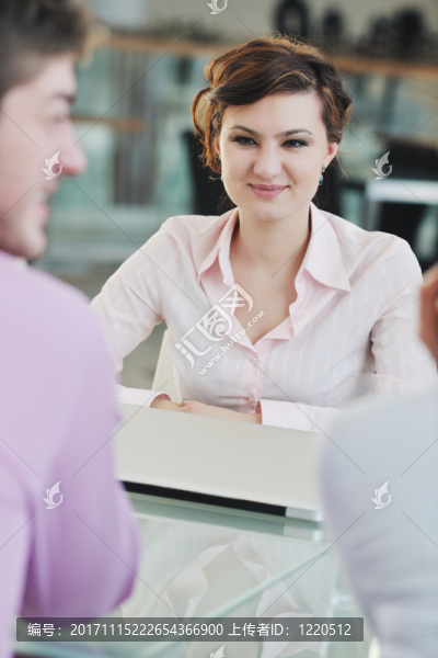 女人