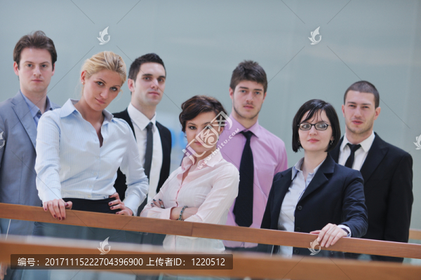女人