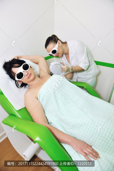 女人