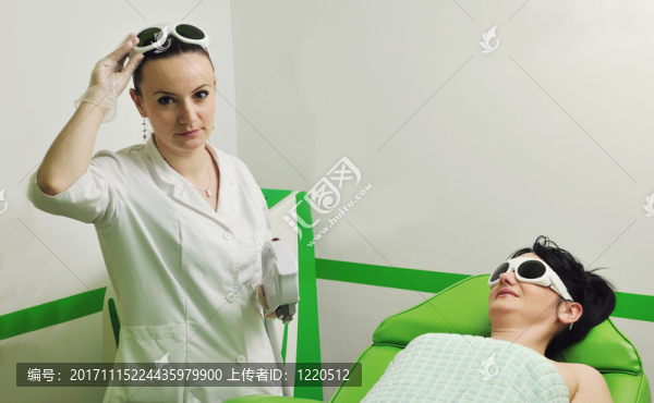 女人