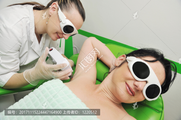 女人