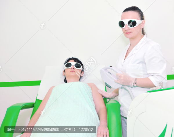 女人