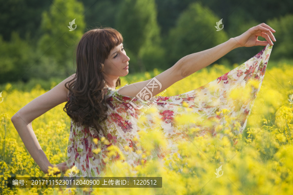 女人