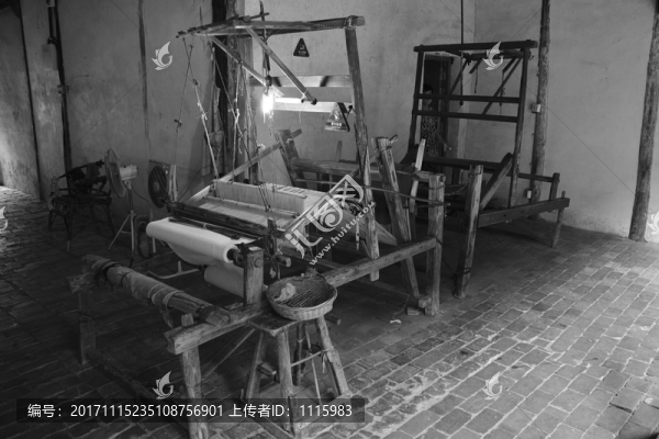 老式織布機(jī)作坊