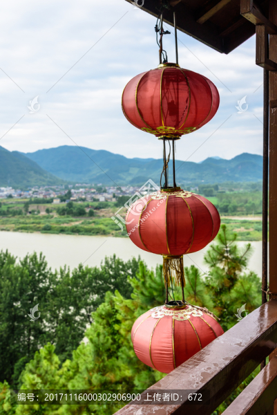 山上紅燈籠