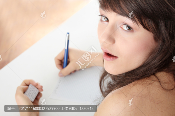 女人