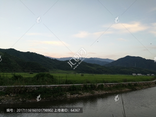 鄉(xiāng)村小路