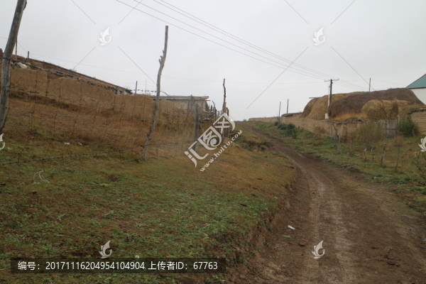 鄉(xiāng)間泥巴路