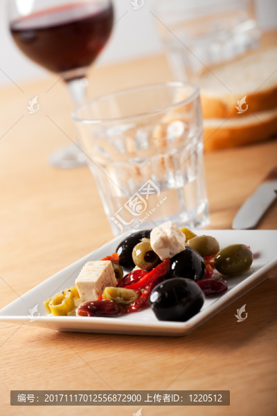與迷迭香混合的開胃菜