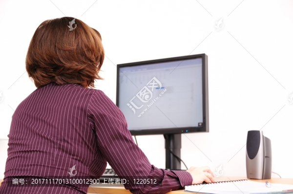 女人
