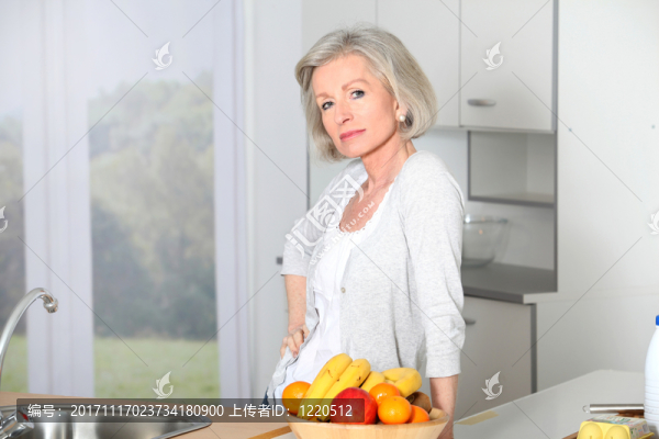 女人
