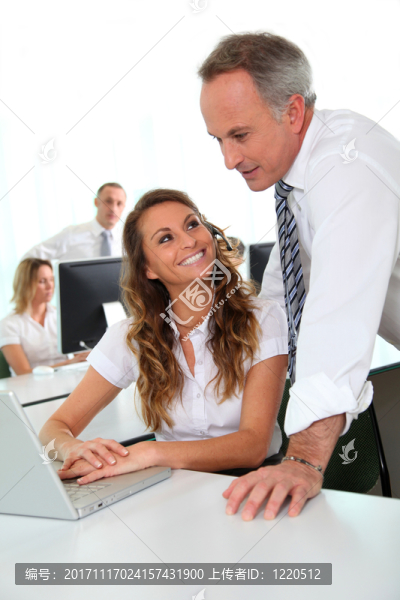 女人
