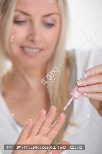 女人