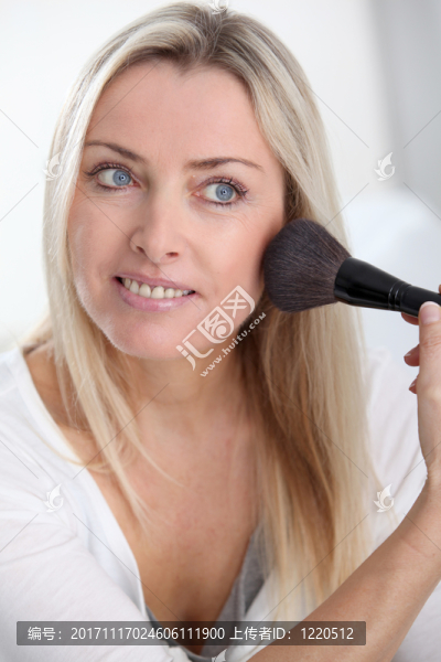 女人