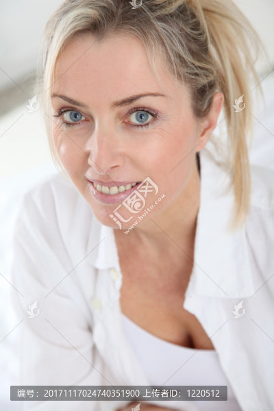 女人
