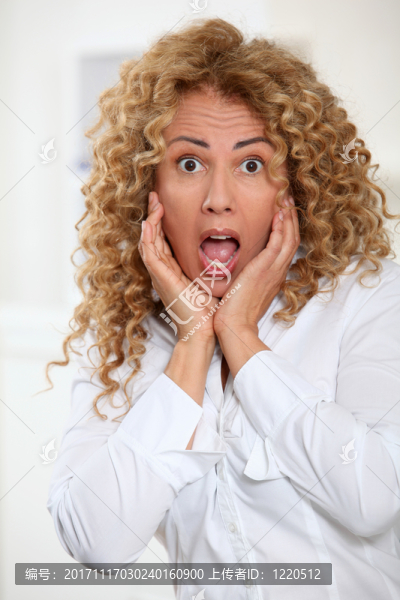 女人