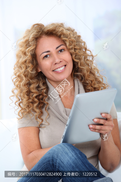 女人