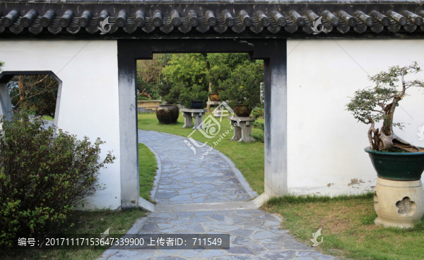 公園古典圍墻門