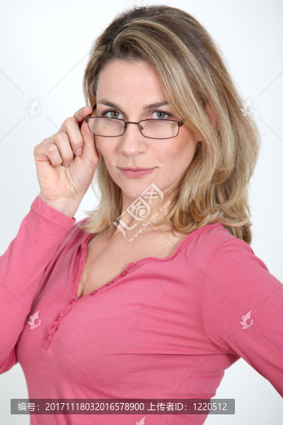 女人