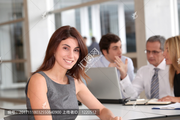女人