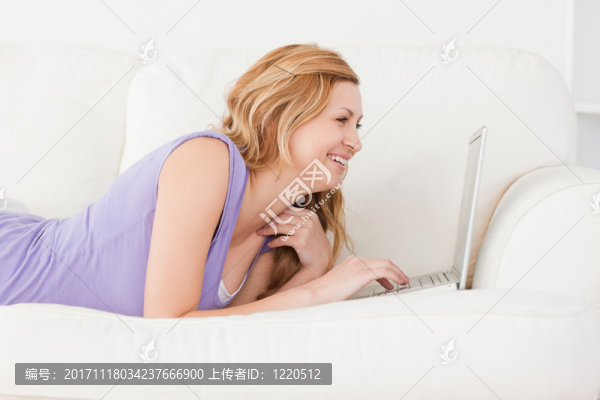 女人