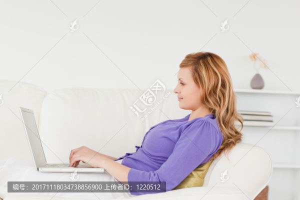 女人