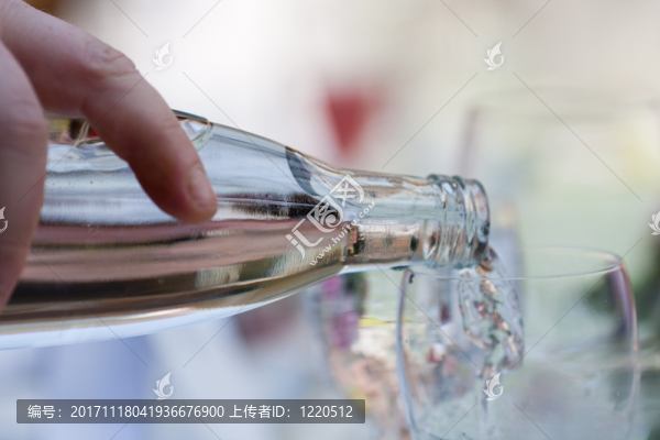 礦泉水