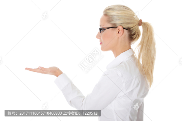 笑