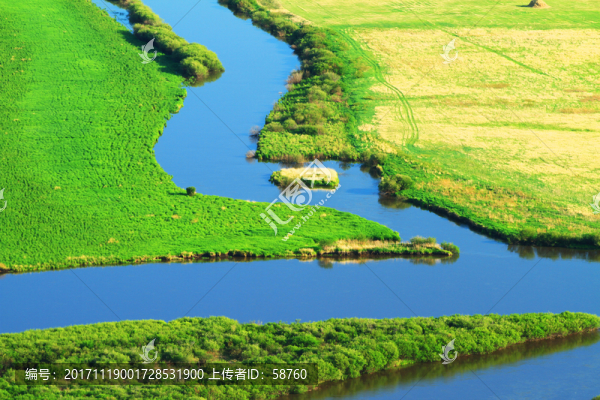 牧場草地河灣