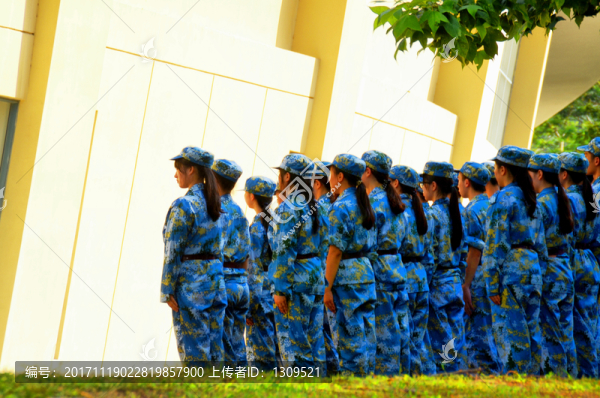大學新生軍訓
