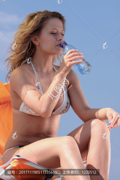 女人