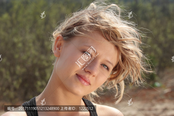 女人