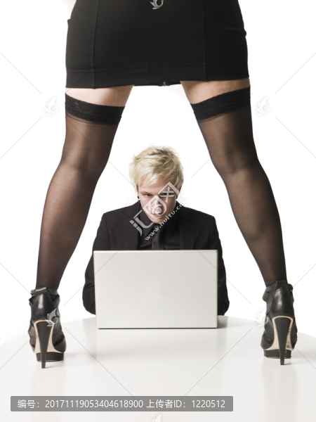 女人