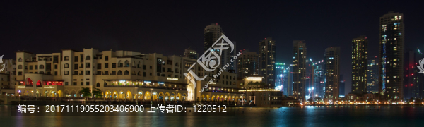 在迪拜露天市場在晚上