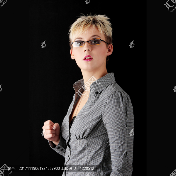 女人