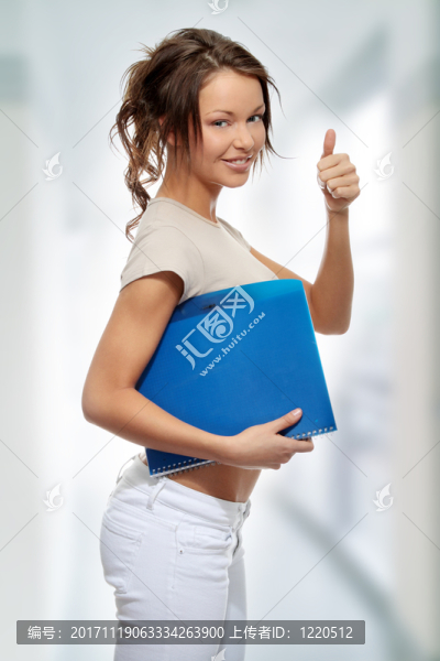 女人