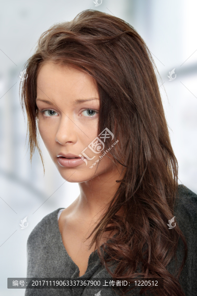 女人