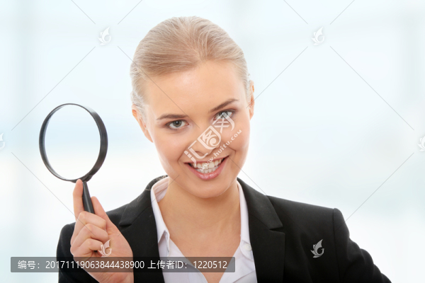 女人