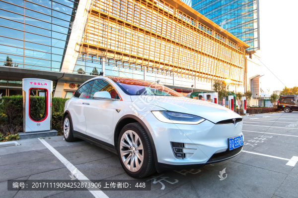 特斯拉超級充電站,汽車充電