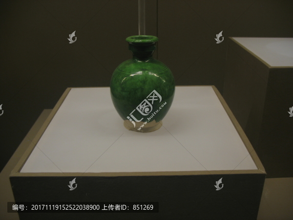 綠釉瓶