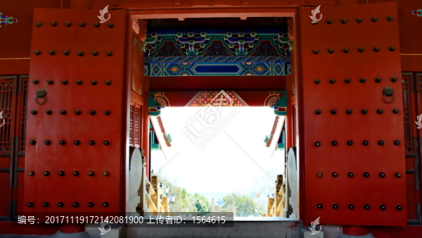 門