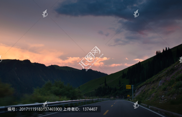 獨(dú)庫公路夕陽