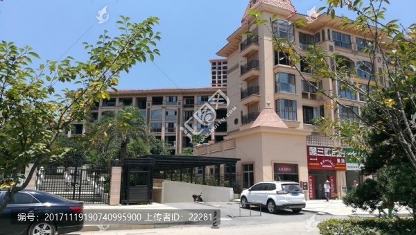 新建的住宅小區(qū)一角