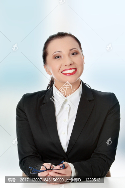 笑