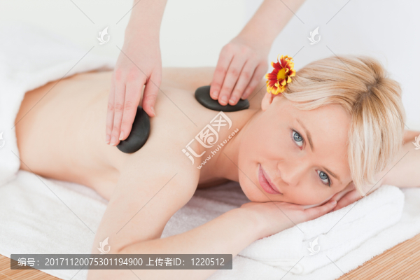 女人