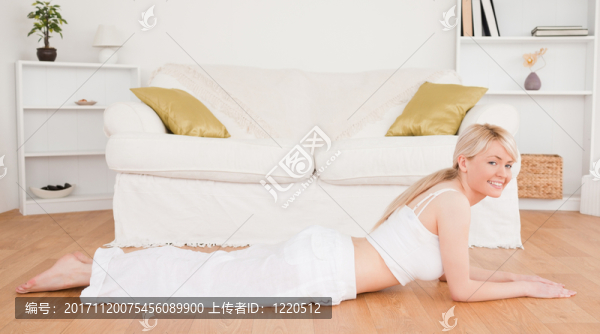 女人