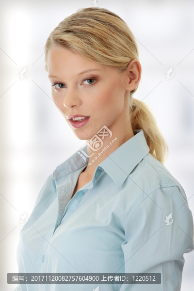 女人