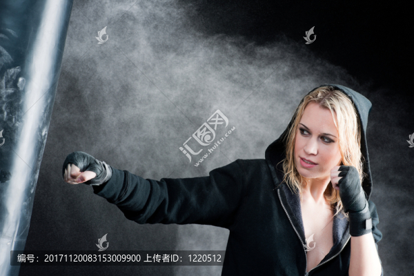 女人