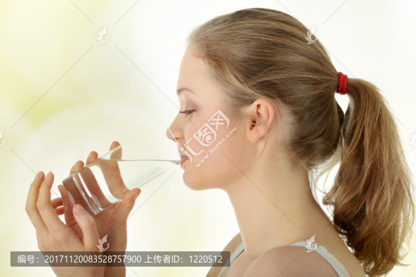 女人