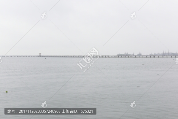 上海淀山湖